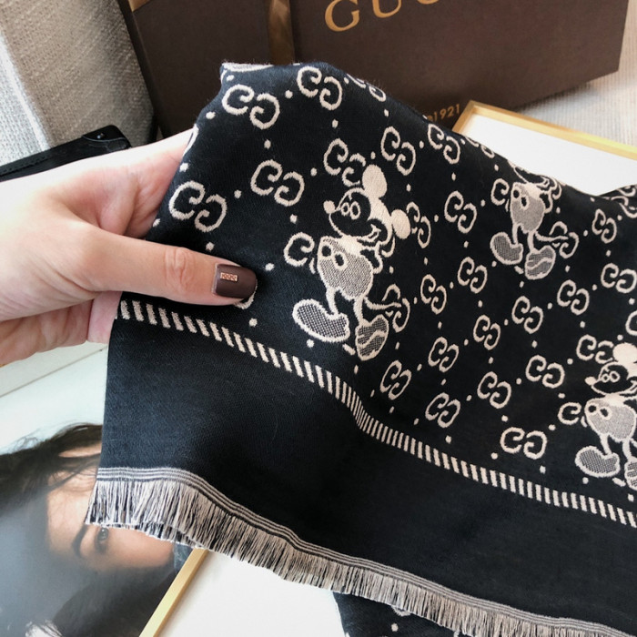 guc scarf