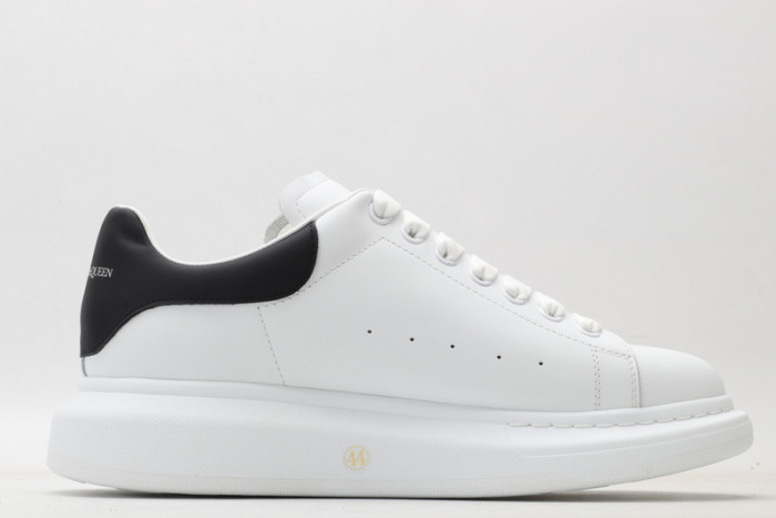 alex mcqu sneakers