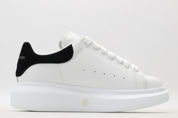 alex mcqu sneakers