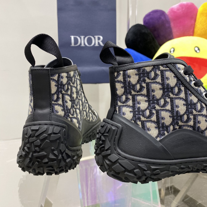 dr b28 high-top sneakers