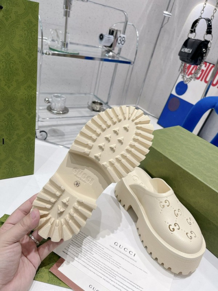 guc sandal