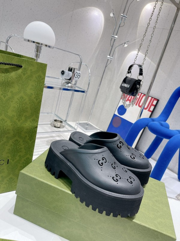guc sandal