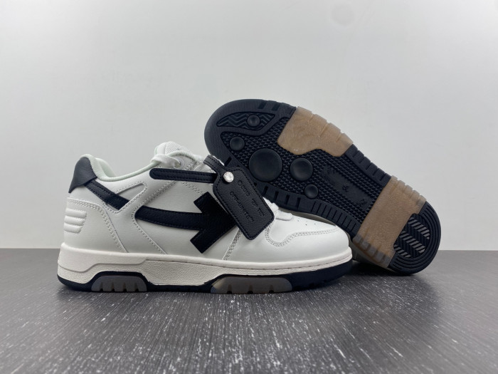 ofw out of office low-top leather sneakers 221008006
