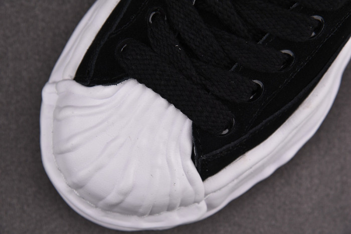 maison mihara yasuhiro sneaker