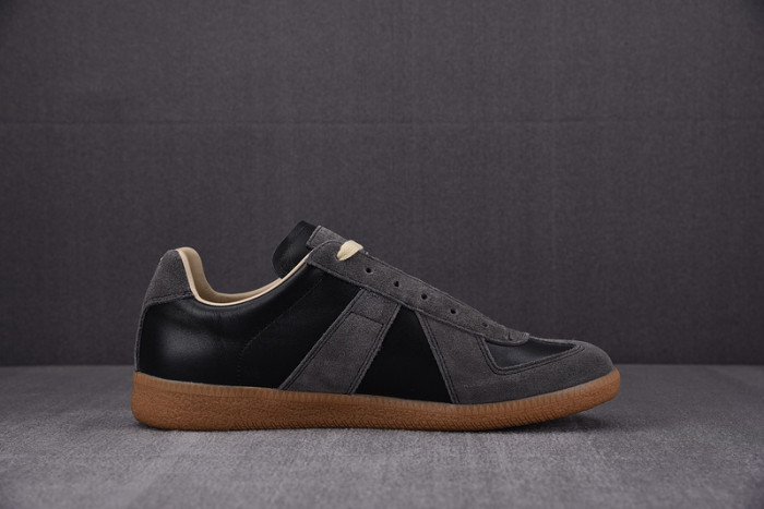 maison mihara yasuhiro sneaker