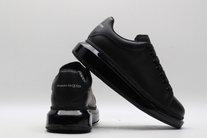 alex mcqu sneakers