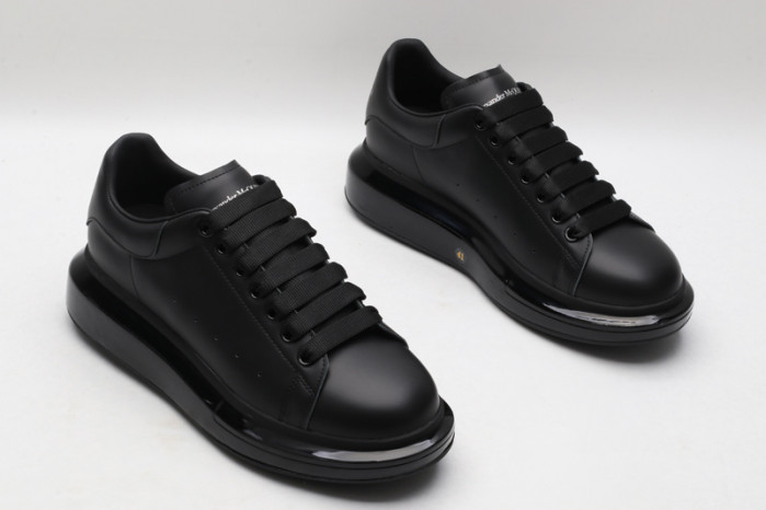 alex mcqu sneakers