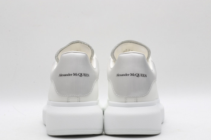 alex mcqu sneakers