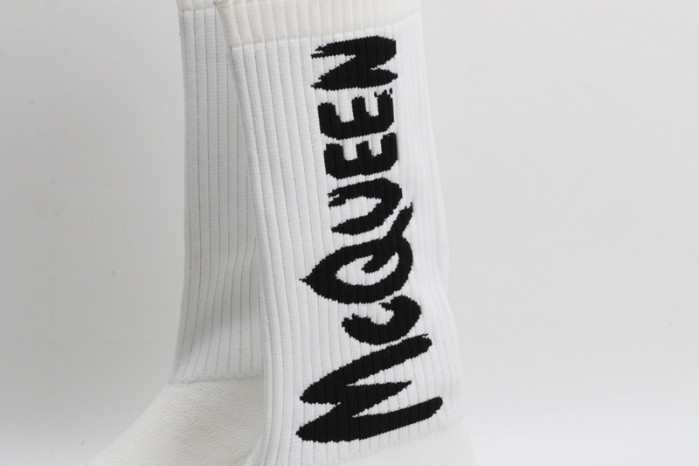 alex mcqu sneakers