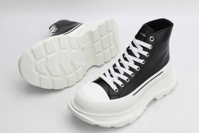 alex mcqu sneakers