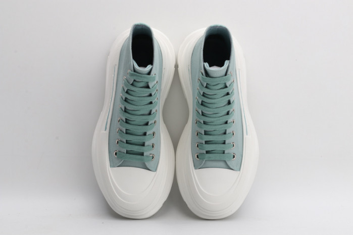 alex mcqu sneakers