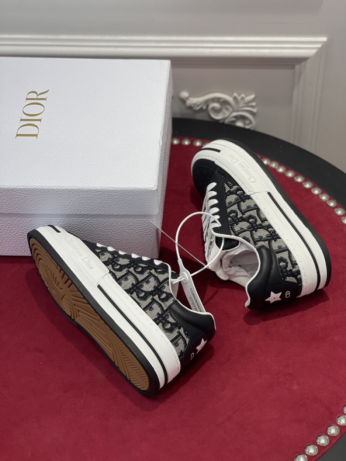 dr trainer sneaker