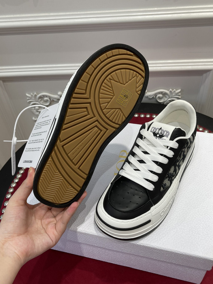 dr trainer sneaker