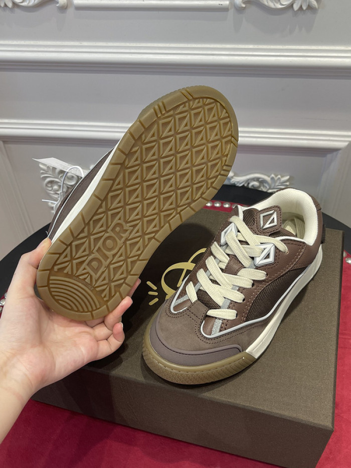 dr trainer sneaker