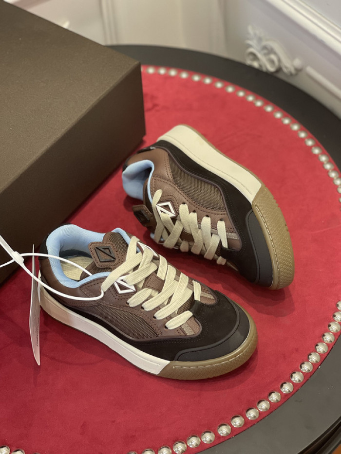 dr trainer sneaker