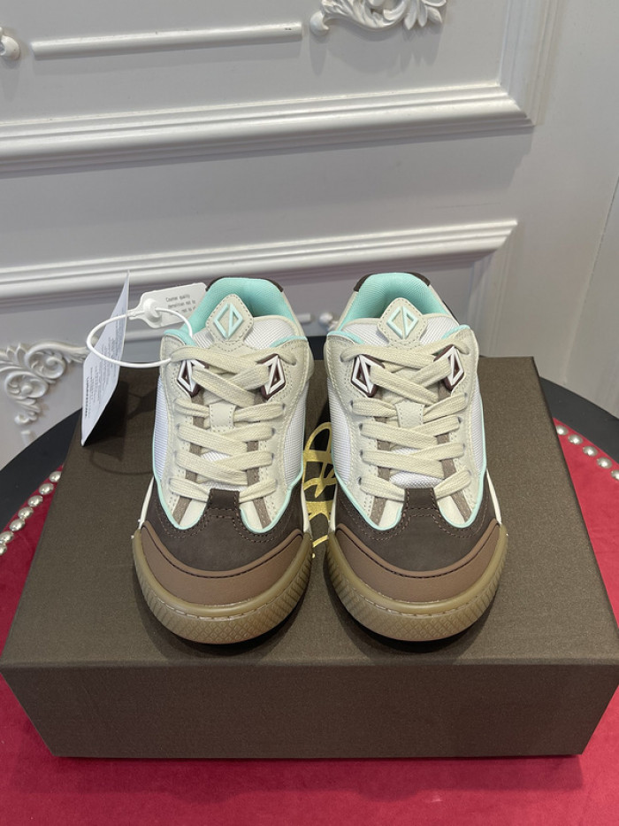 dr trainer sneaker