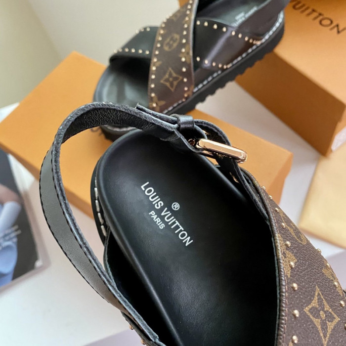 lovt sandal