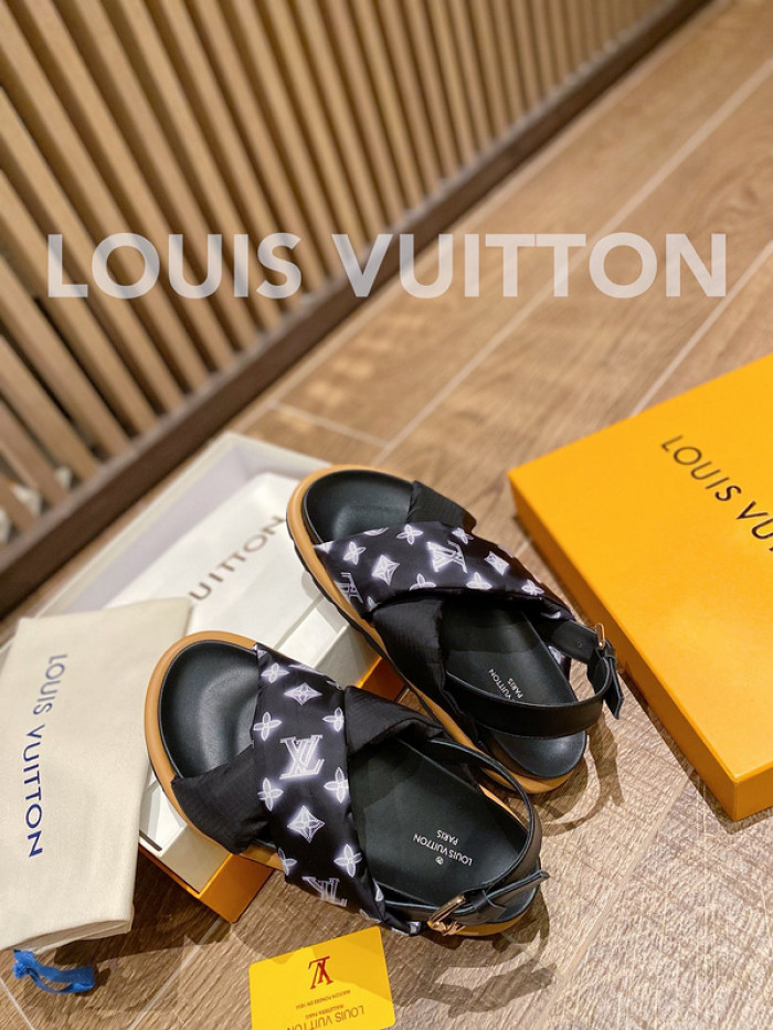 lovt sandal
