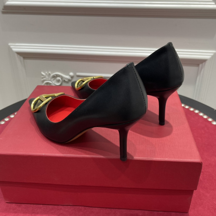 v*lentino heel