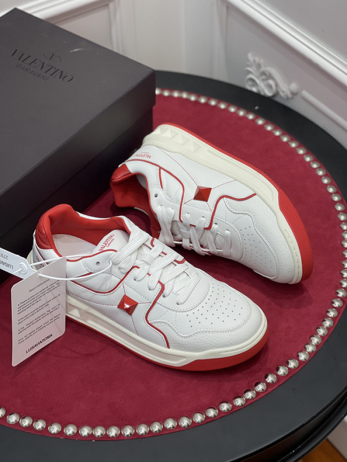 v*lentino sneaker