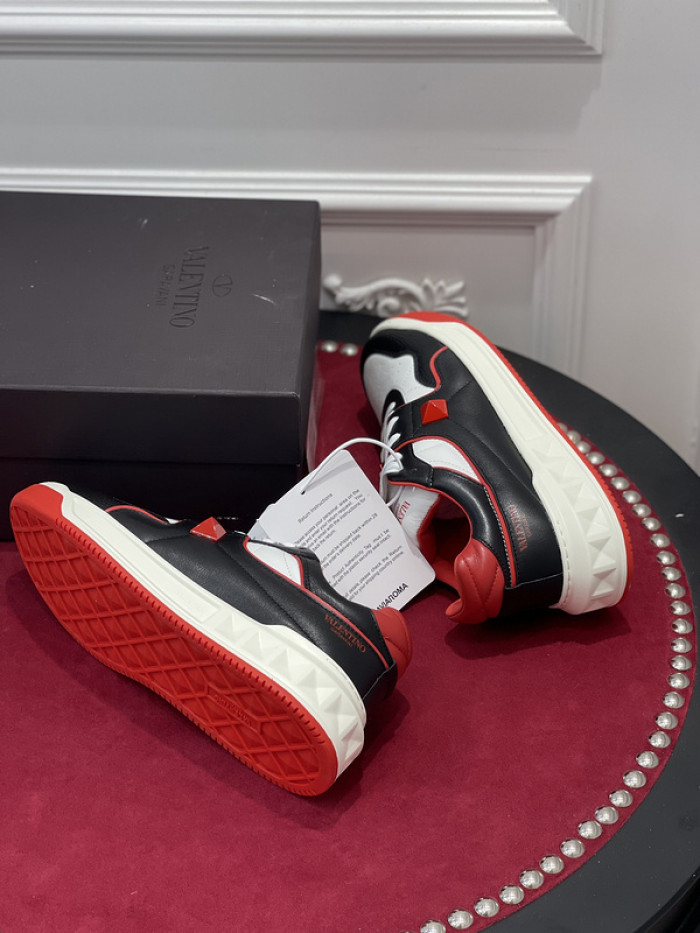 v*lentino sneaker