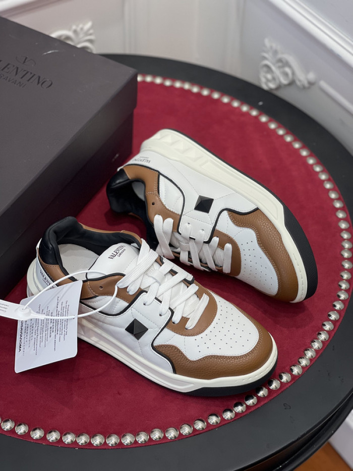 v*lentino sneaker