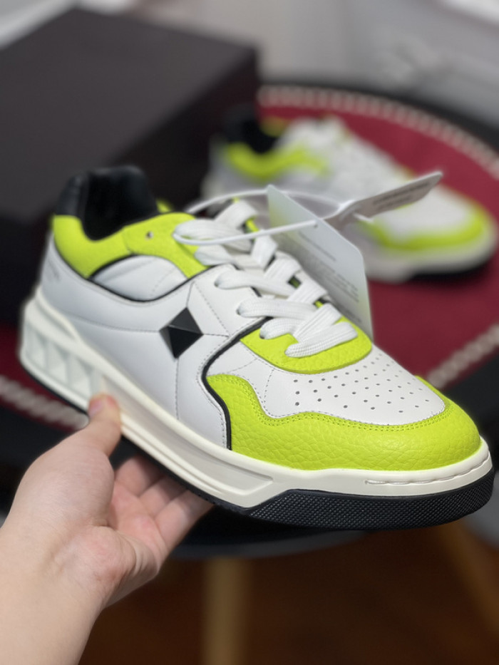 v*lentino sneaker