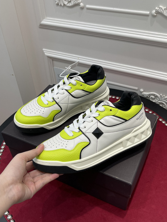 v*lentino sneaker