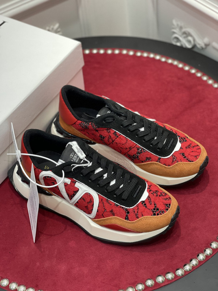 v*lentino sneaker