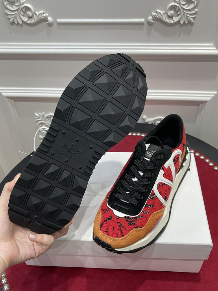 v*lentino sneaker