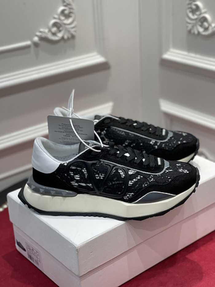 v*lentino sneaker
