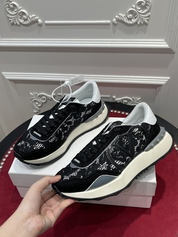 v*lentino sneaker