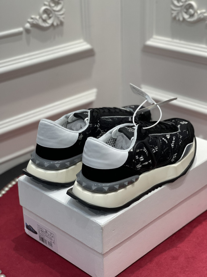 v*lentino sneaker
