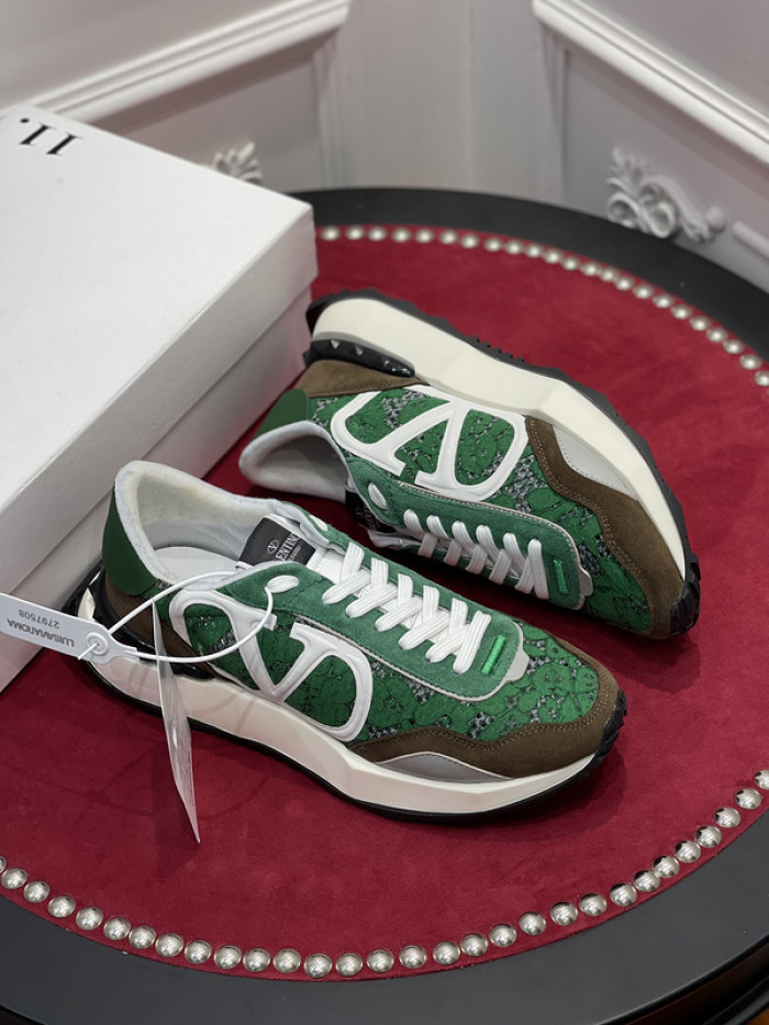 v*lentino sneaker