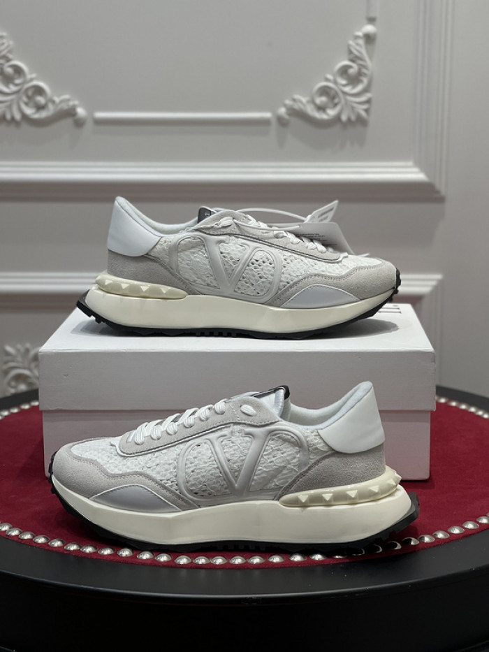 v*lentino sneaker