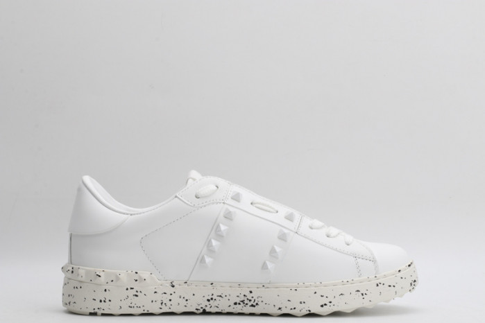 v*lentino sneaker