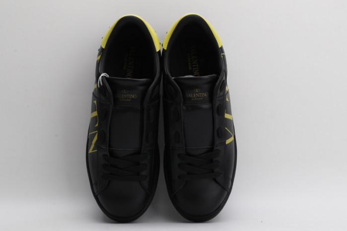 v*lentino sneaker