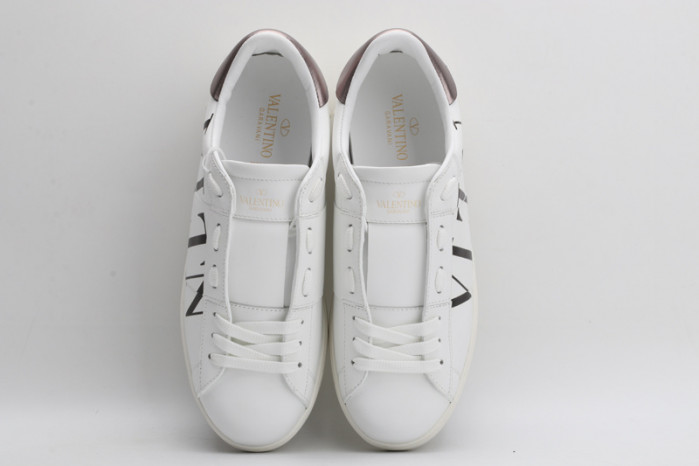 v*lentino sneaker