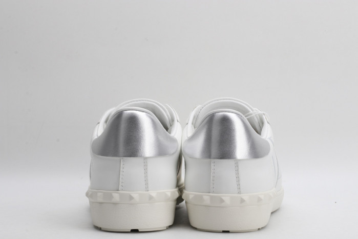 v*lentino sneaker
