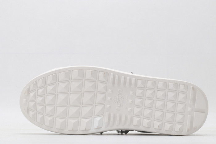 v*lentino sneaker