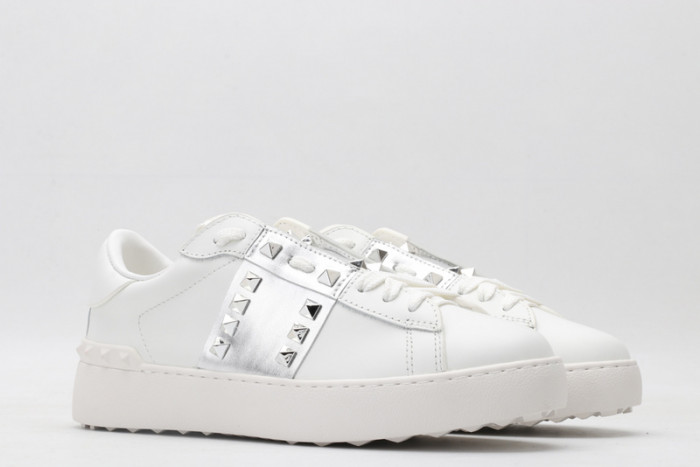 v*lentino sneaker