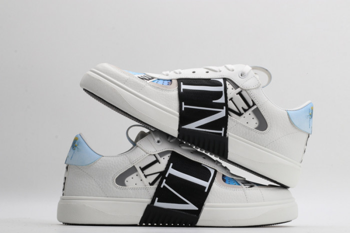 v*lentino sneaker
