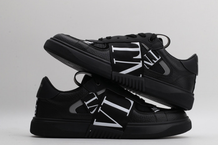 v*lentino sneaker