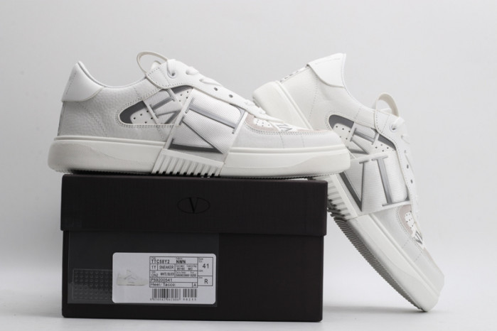 v*lentino sneaker