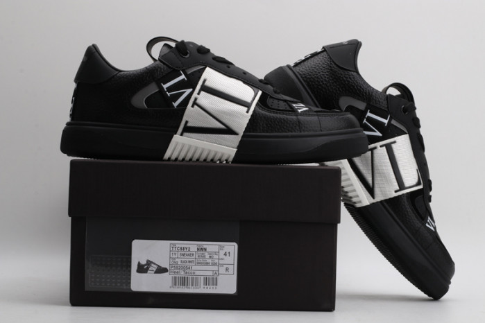 v*lentino sneaker