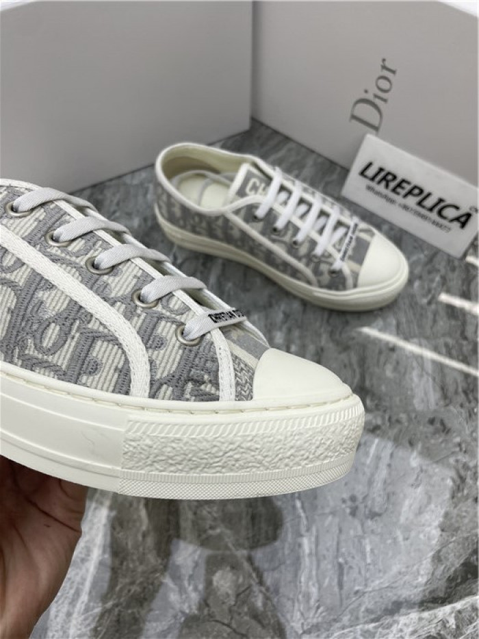 dr b23 sneakers