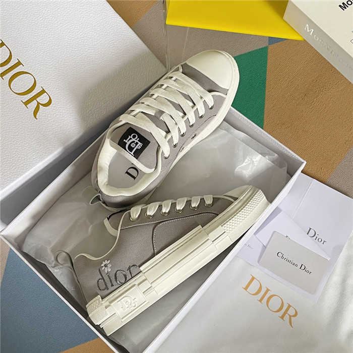 dr b23 sneakers