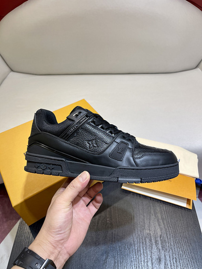 lovt sneaker