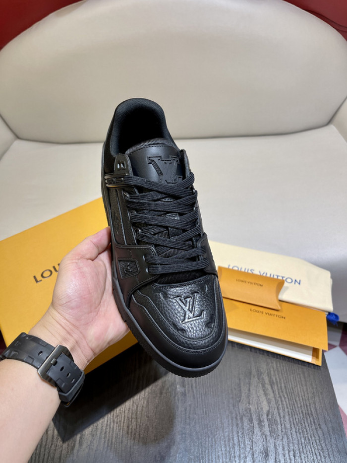 lovt sneaker