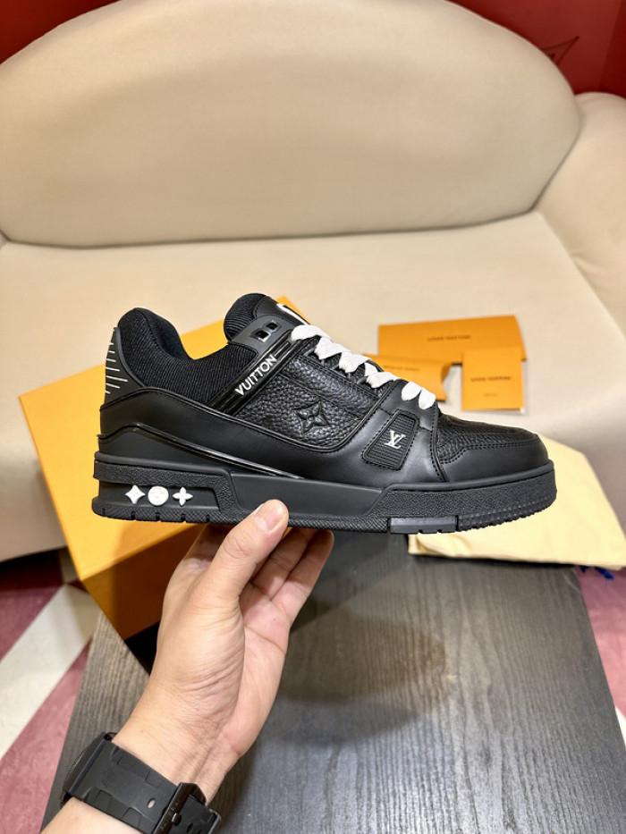 lovt sneaker